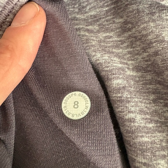 Lululemon • Rulu Rally Wrap • Size 8 - Picture 6 of 7